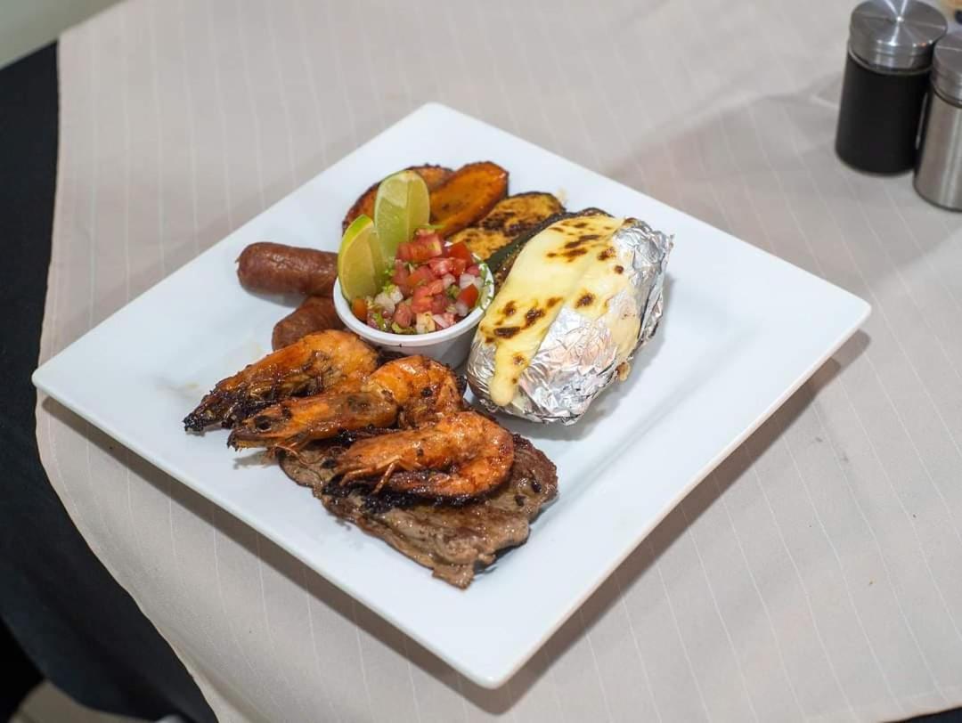 Mi Tierra Hotel Y Restaurante San Luis Εξωτερικό φωτογραφία